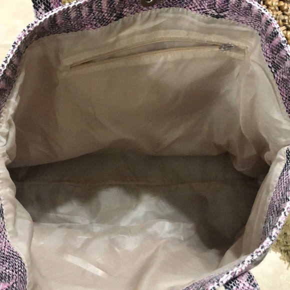 BCBGMAXAZRIA never used Azria snake print - Picture 4 of 8